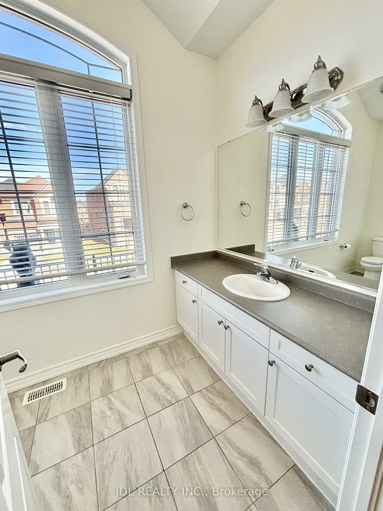 120, Lacrosse, Kleinburg, Vaughan