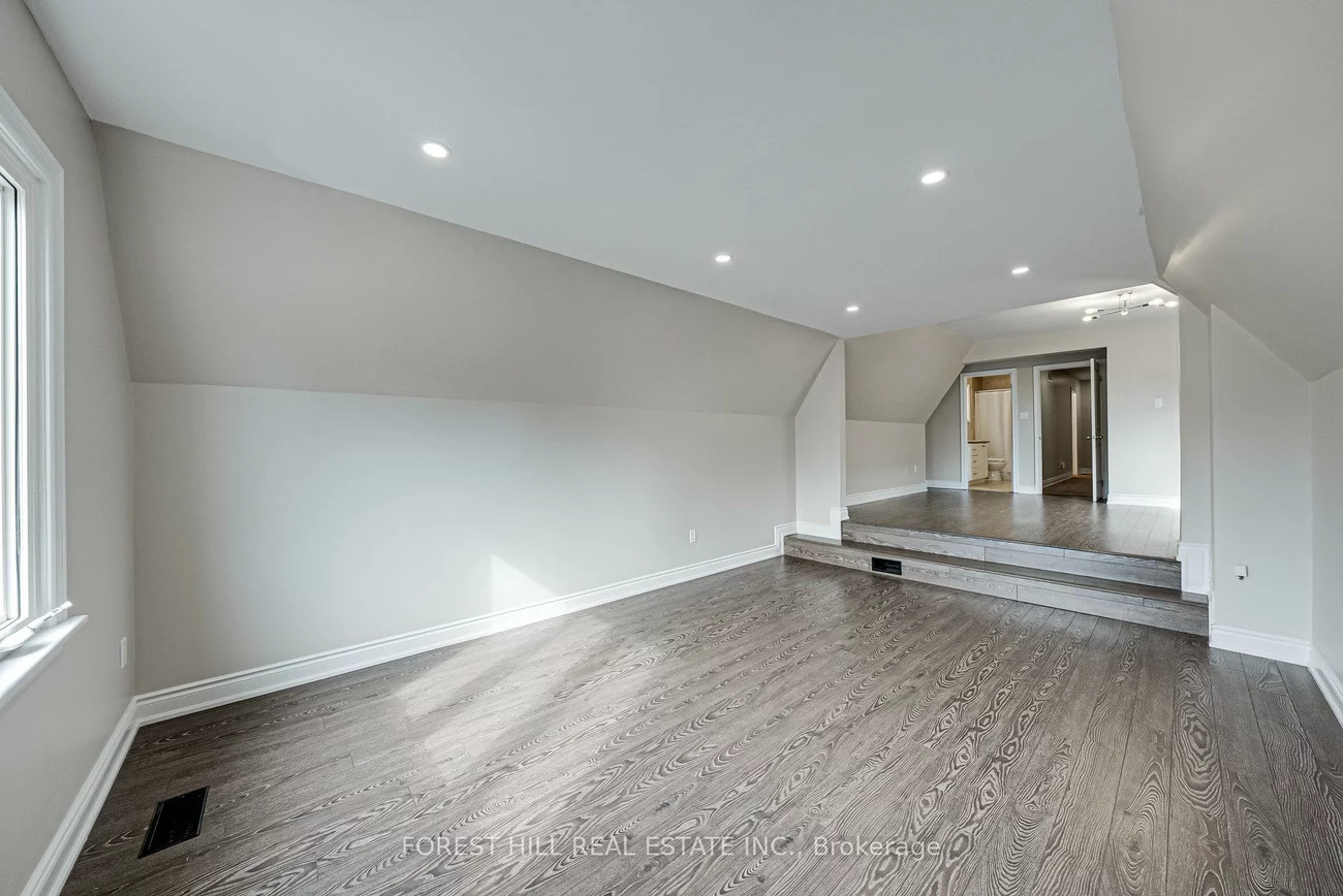 300, Conley, Lakeview Estates, Vaughan