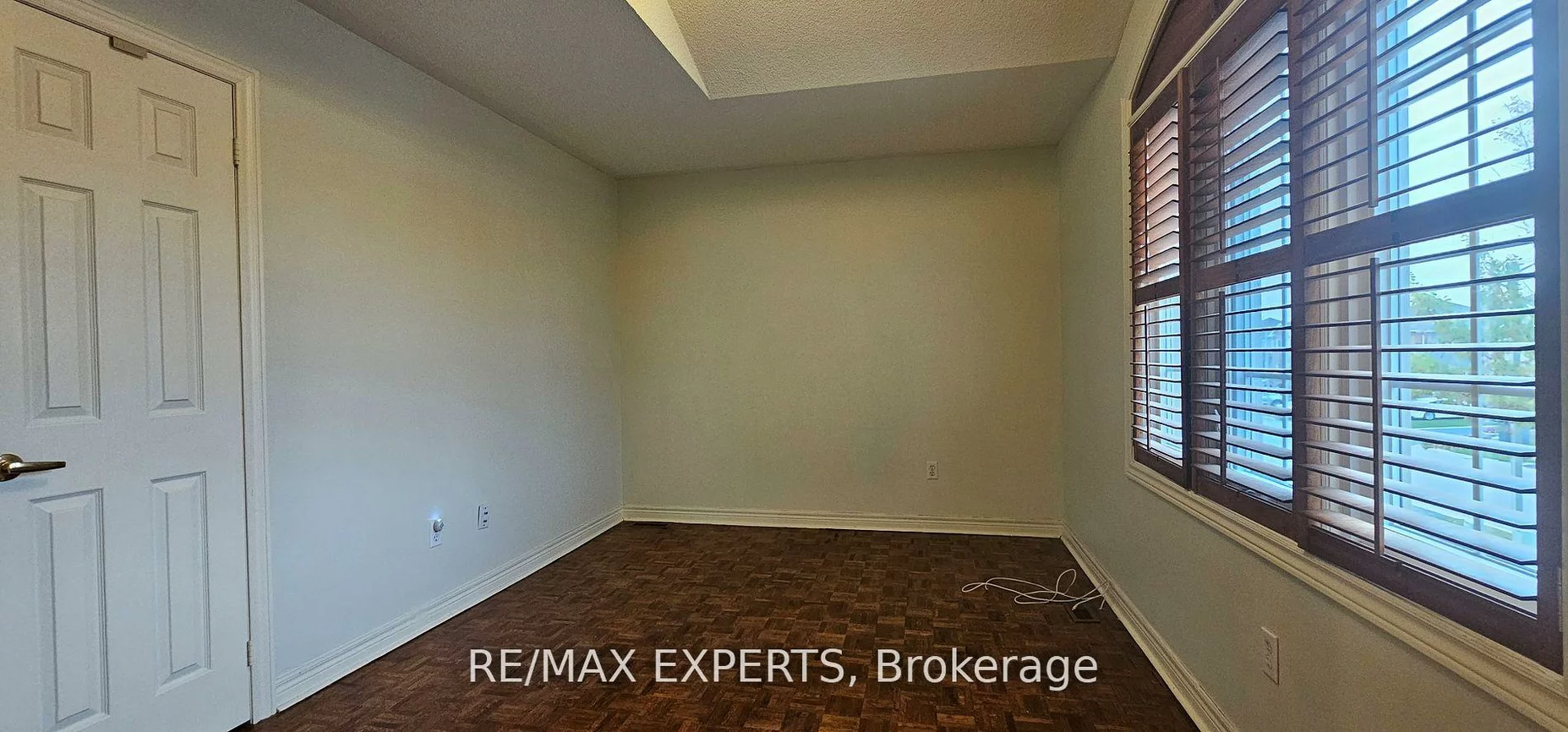221, Matthew, East Woodbridge, Vaughan