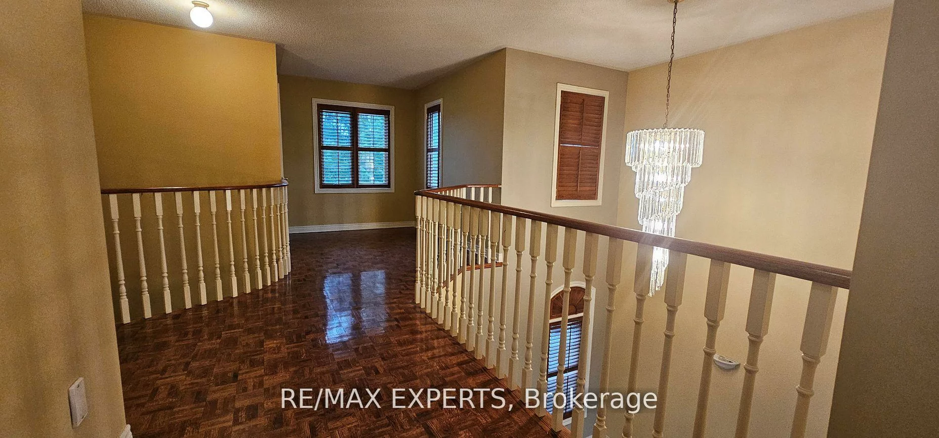221, Matthew, East Woodbridge, Vaughan