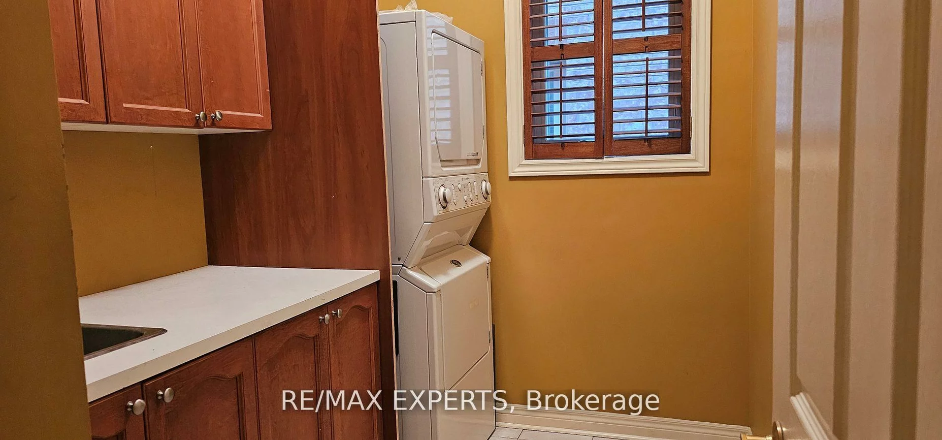 221, Matthew, East Woodbridge, Vaughan