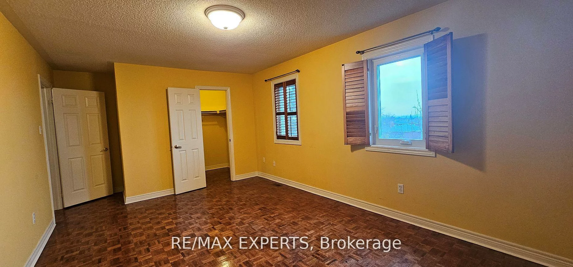 221, Matthew, East Woodbridge, Vaughan