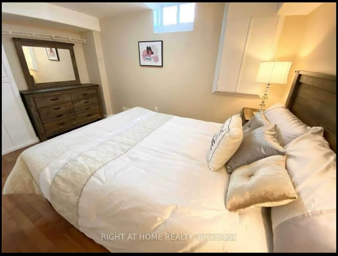 150, Maria Antonia, Vellore Village, Vaughan