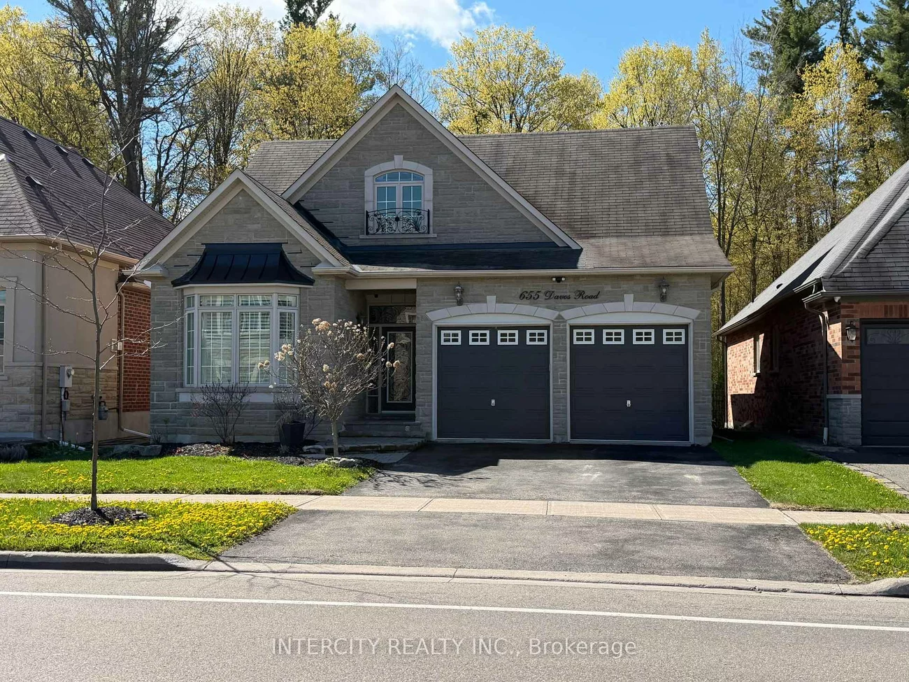 655, Davos, Vellore Village, Vaughan