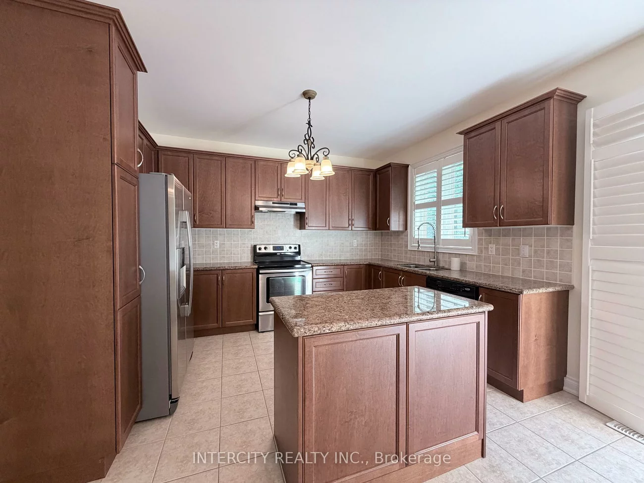 655, Davos, Vellore Village, Vaughan