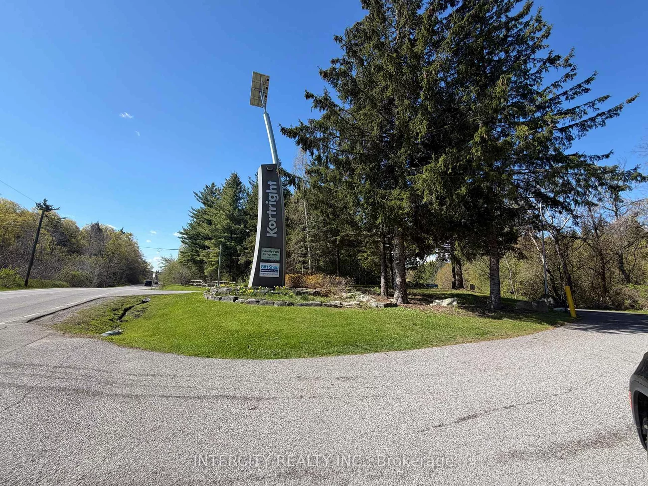 655, Davos, Vellore Village, Vaughan