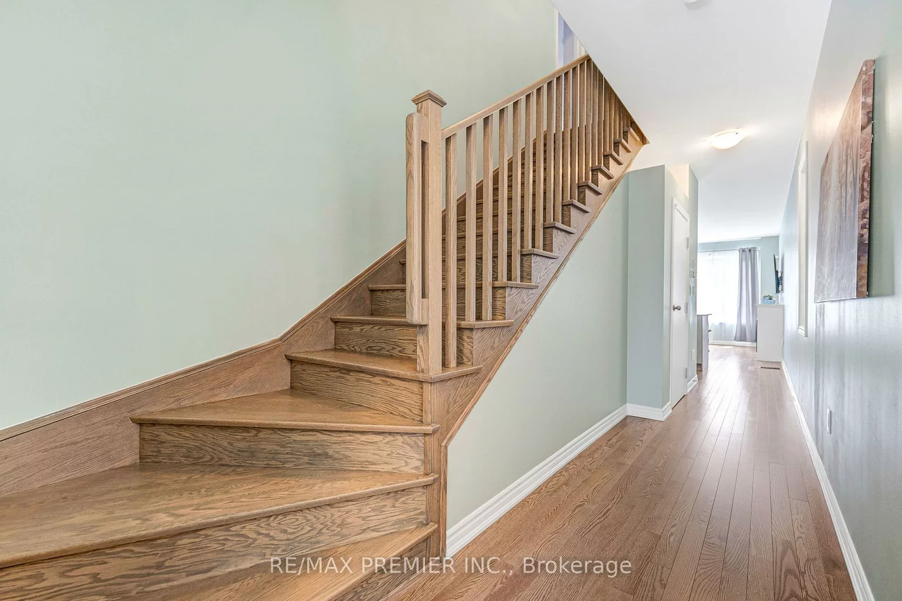 55, Singhampton, Kleinburg, Vaughan