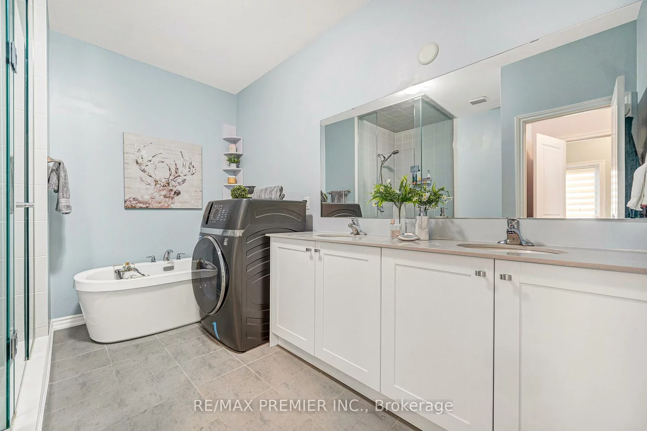 55, Singhampton, Kleinburg, Vaughan