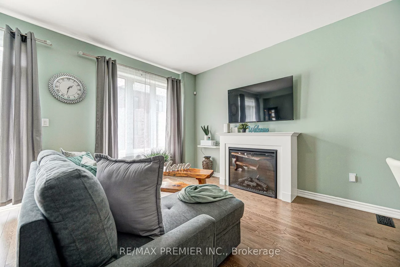 55, Singhampton, Kleinburg, Vaughan