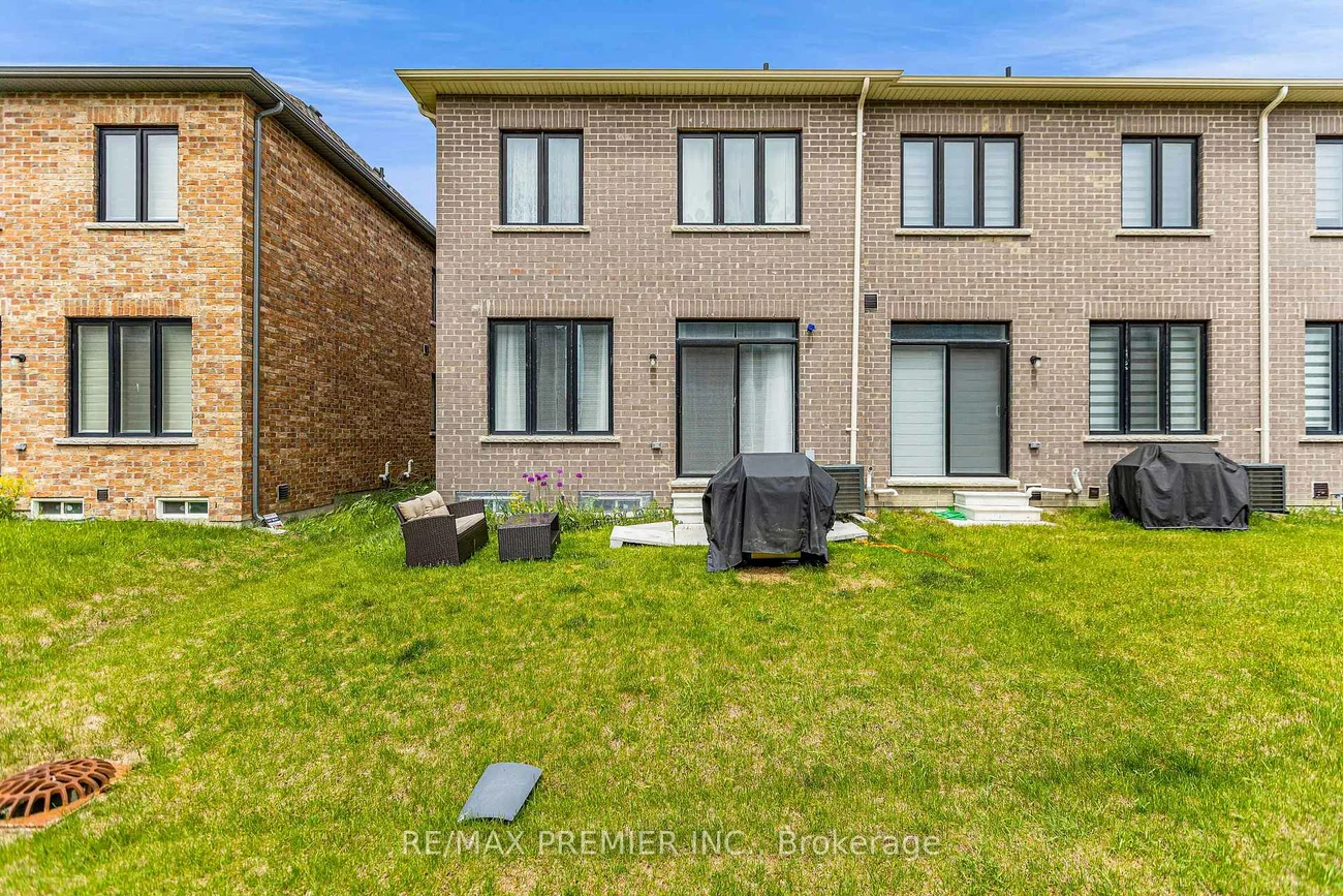 55, Singhampton, Kleinburg, Vaughan