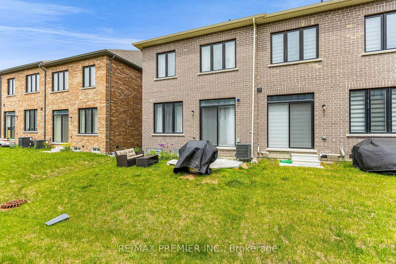 55, Singhampton, Kleinburg, Vaughan