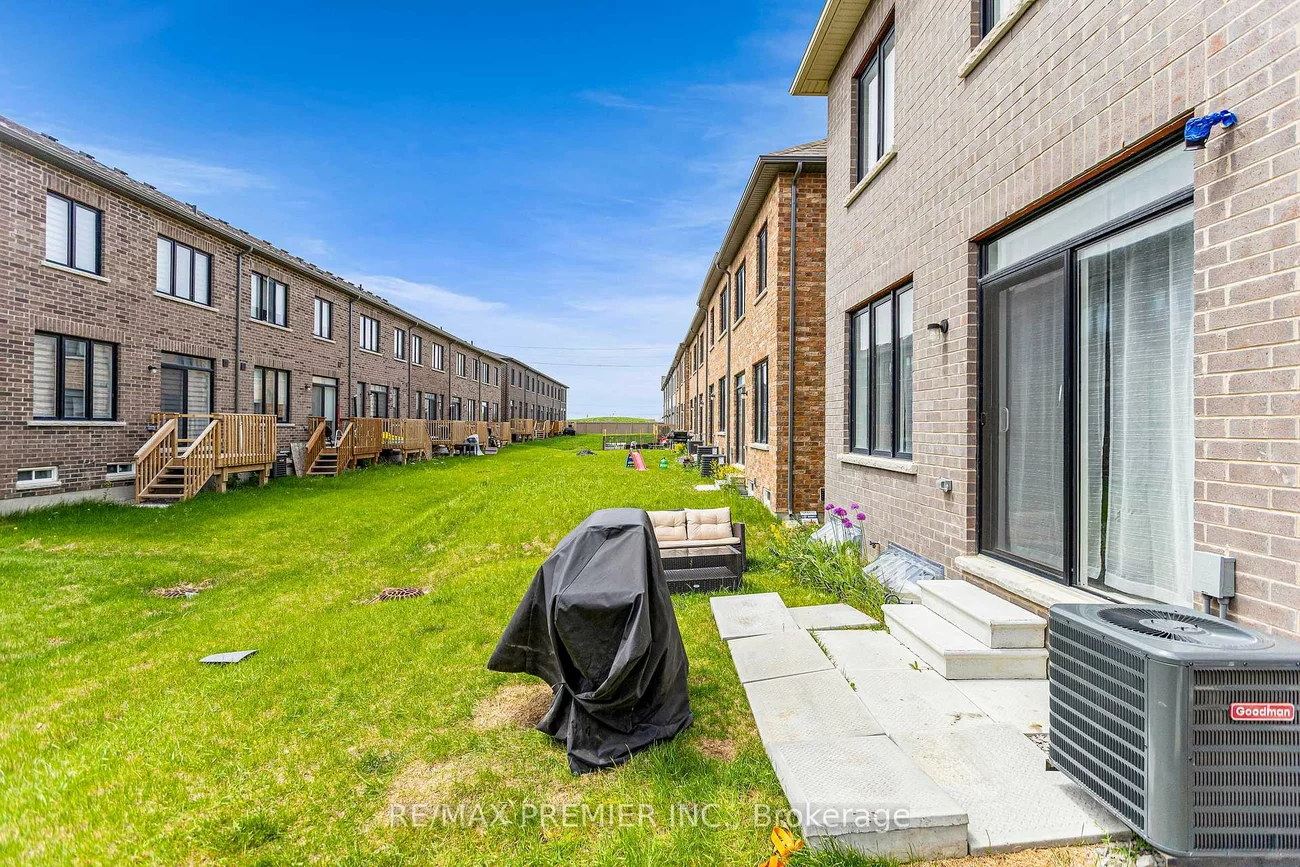 55, Singhampton, Kleinburg, Vaughan