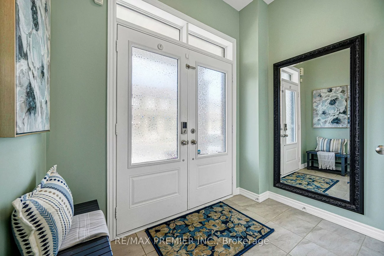 55, Singhampton, Kleinburg, Vaughan