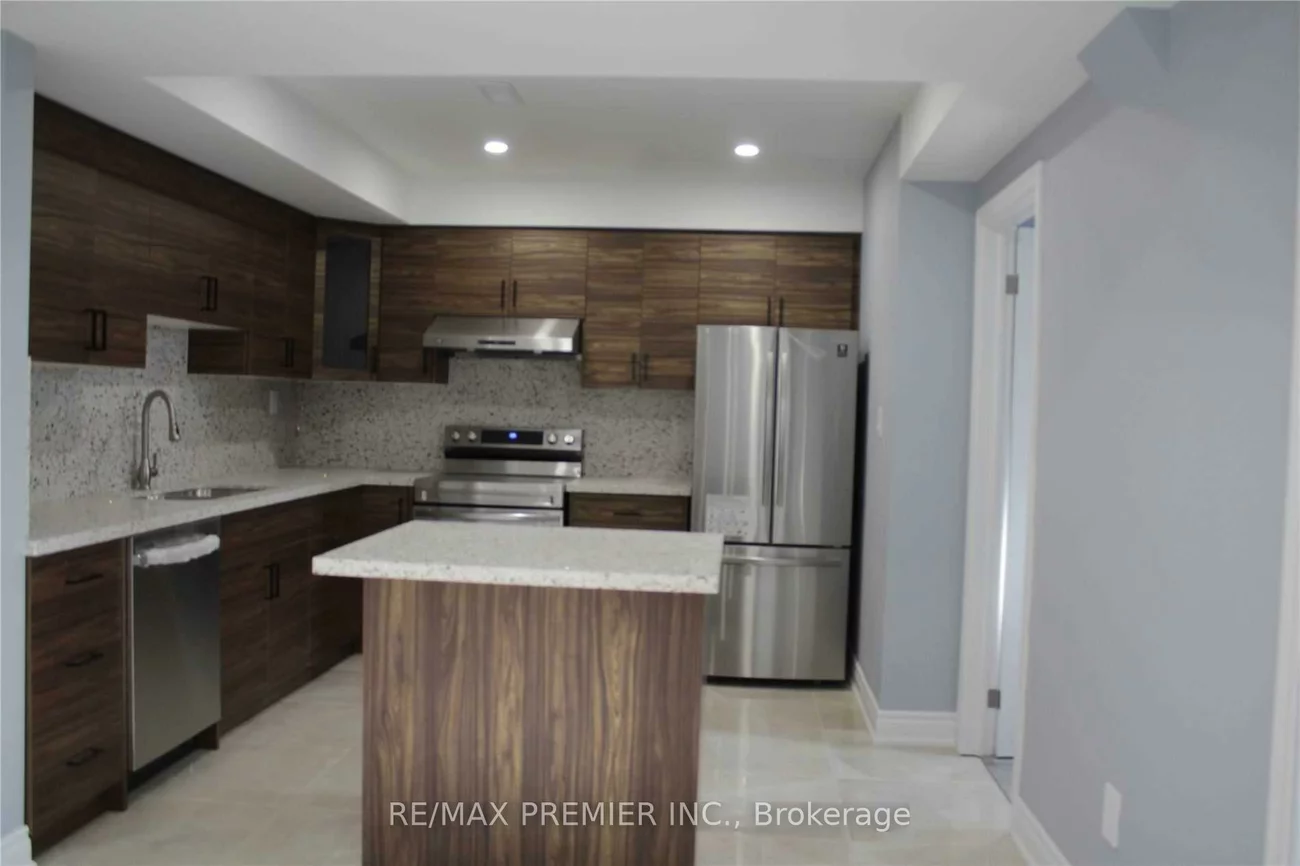 122, Garyscholl, Vellore Village, Vaughan