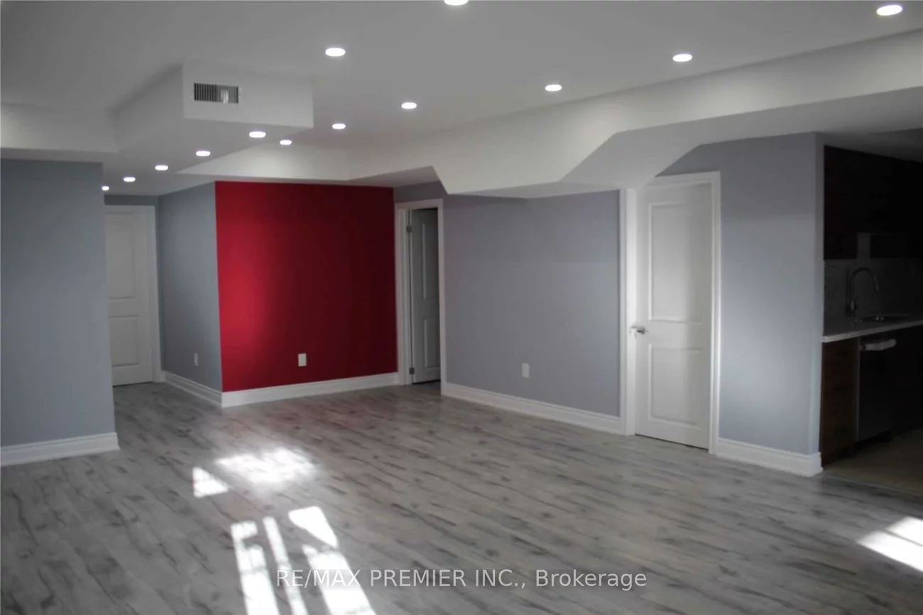 122, Garyscholl, Vellore Village, Vaughan
