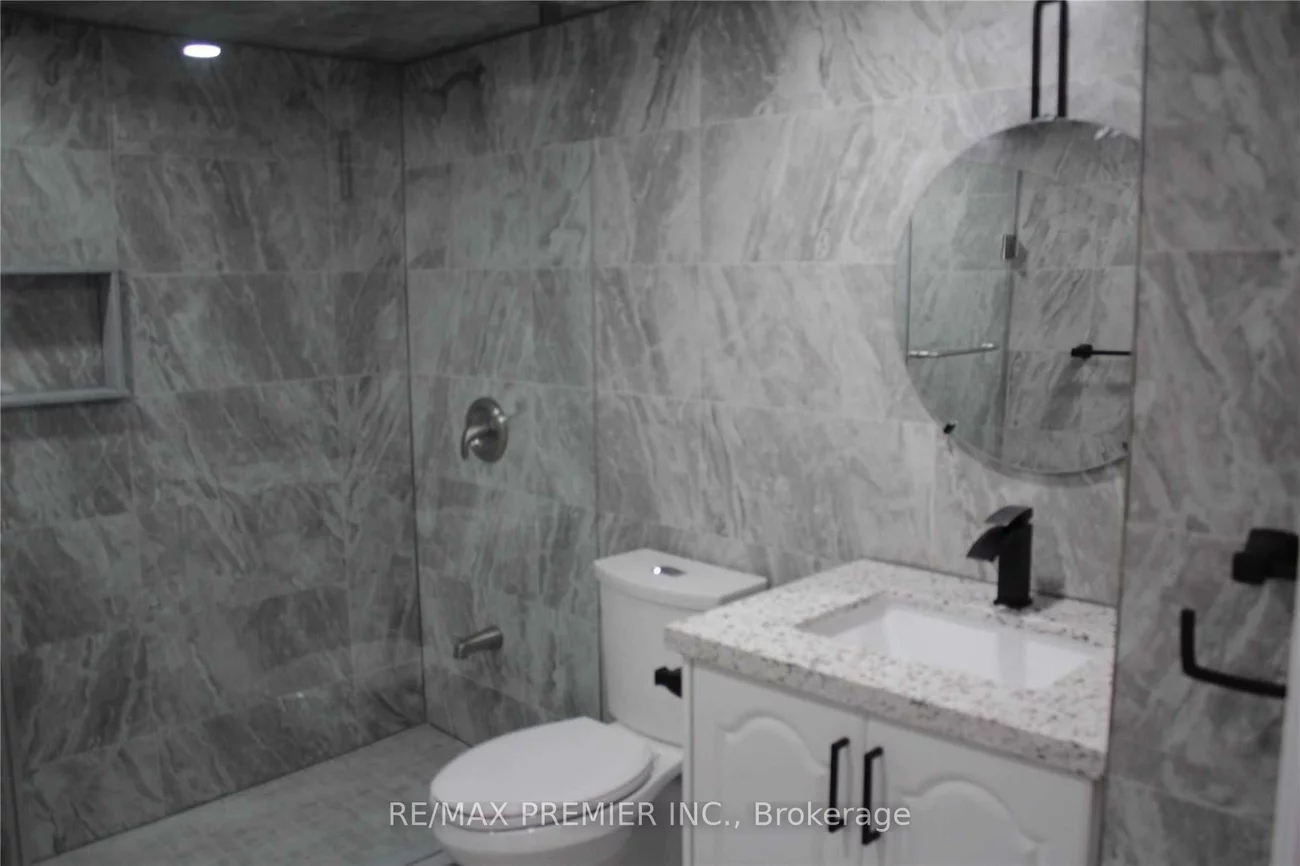 122, Garyscholl, Vellore Village, Vaughan