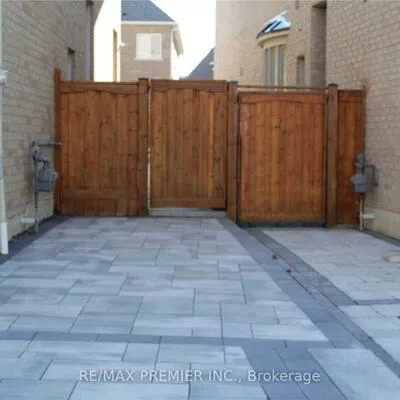 122, Garyscholl, Vellore Village, Vaughan