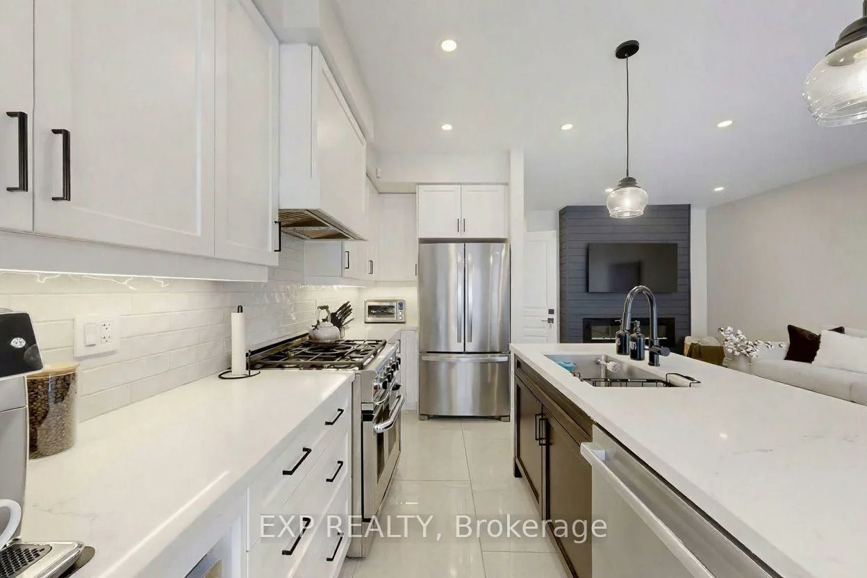 11, Martina, Vellore Village, Vaughan