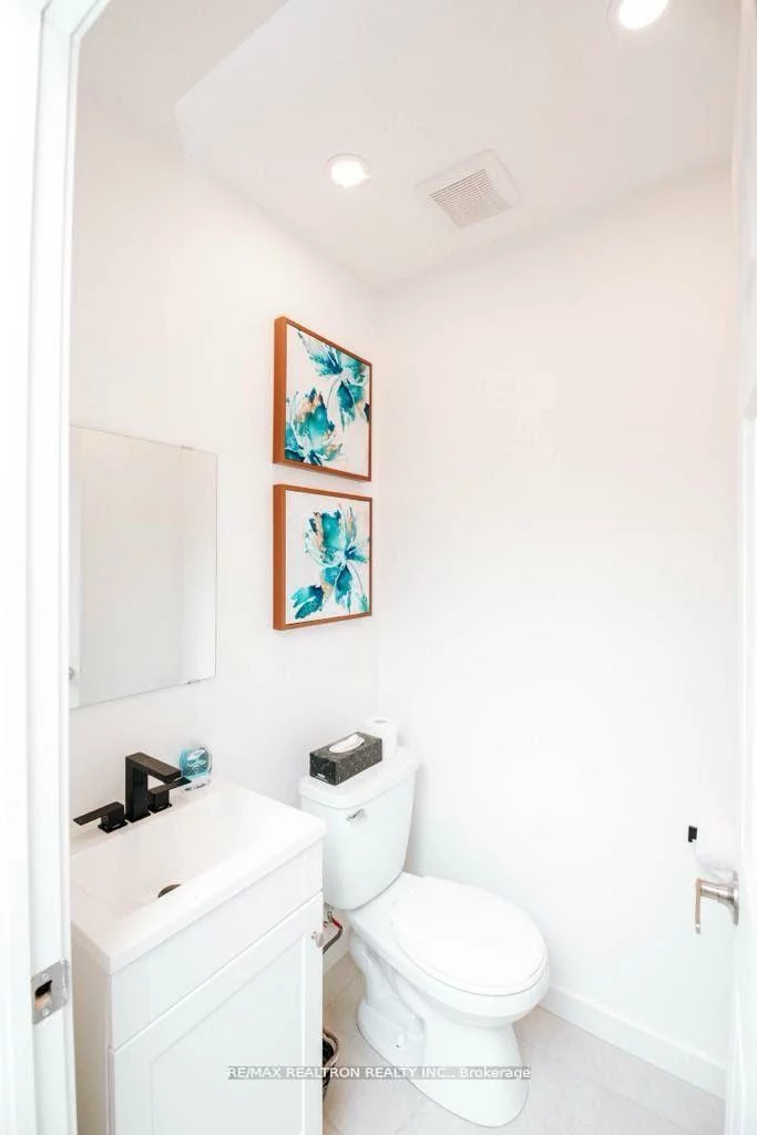 31, Goodman ( Main Floor), Maple, Vaughan