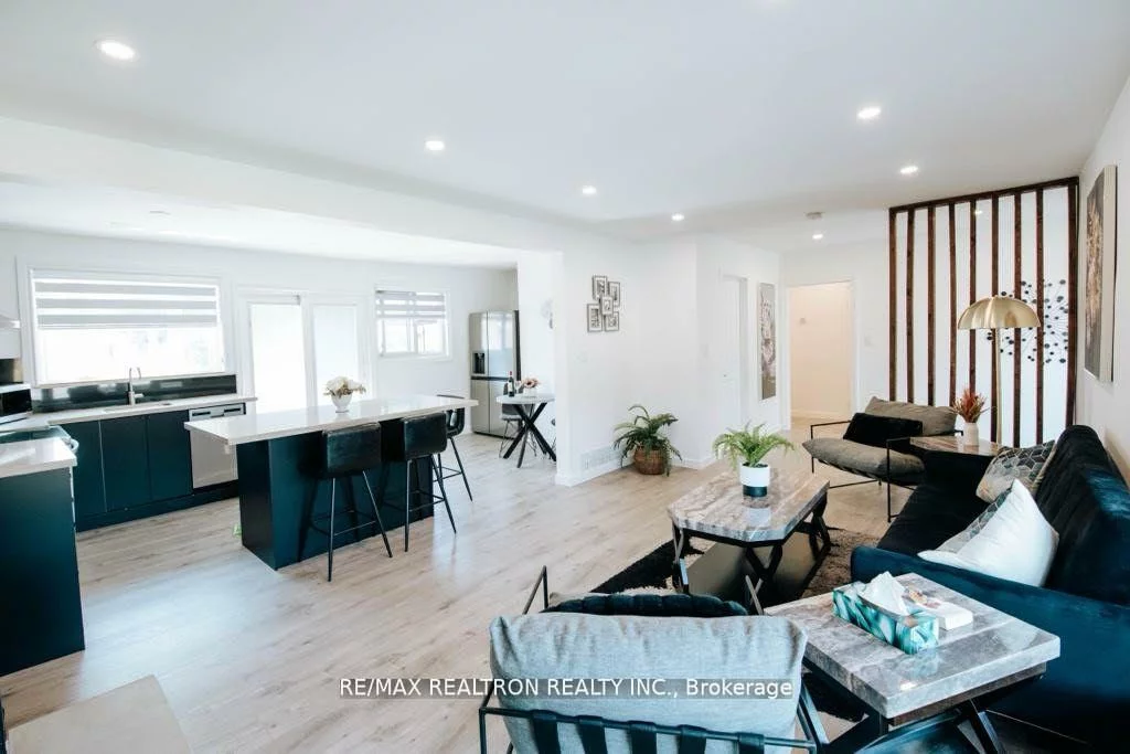31, Goodman ( Main Floor), Maple, Vaughan