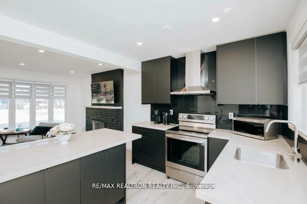 31, Goodman ( Main Floor), Maple, Vaughan