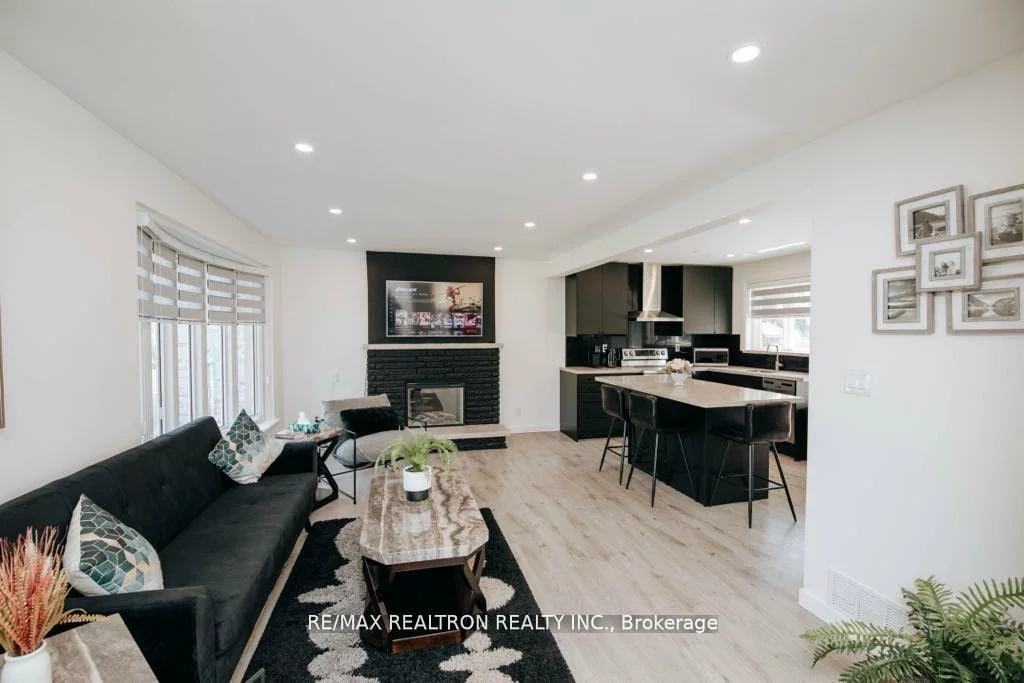31, Goodman ( Main Floor), Maple, Vaughan