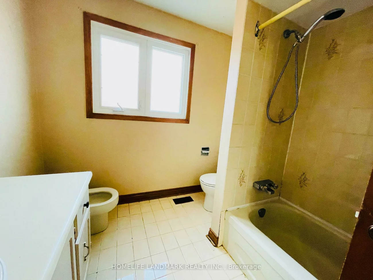 121, Harmonia, West Woodbridge, Vaughan