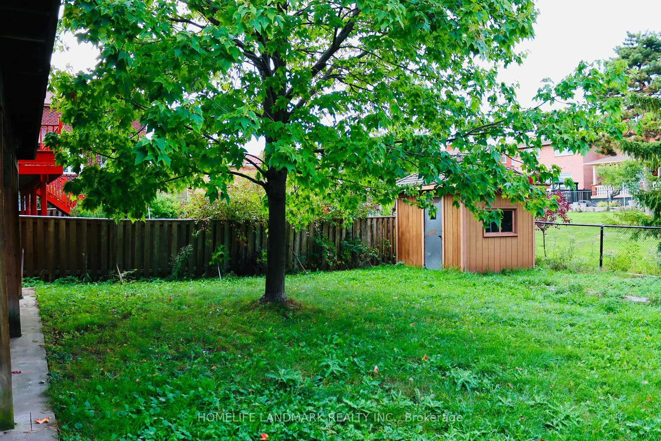 121, Harmonia, West Woodbridge, Vaughan