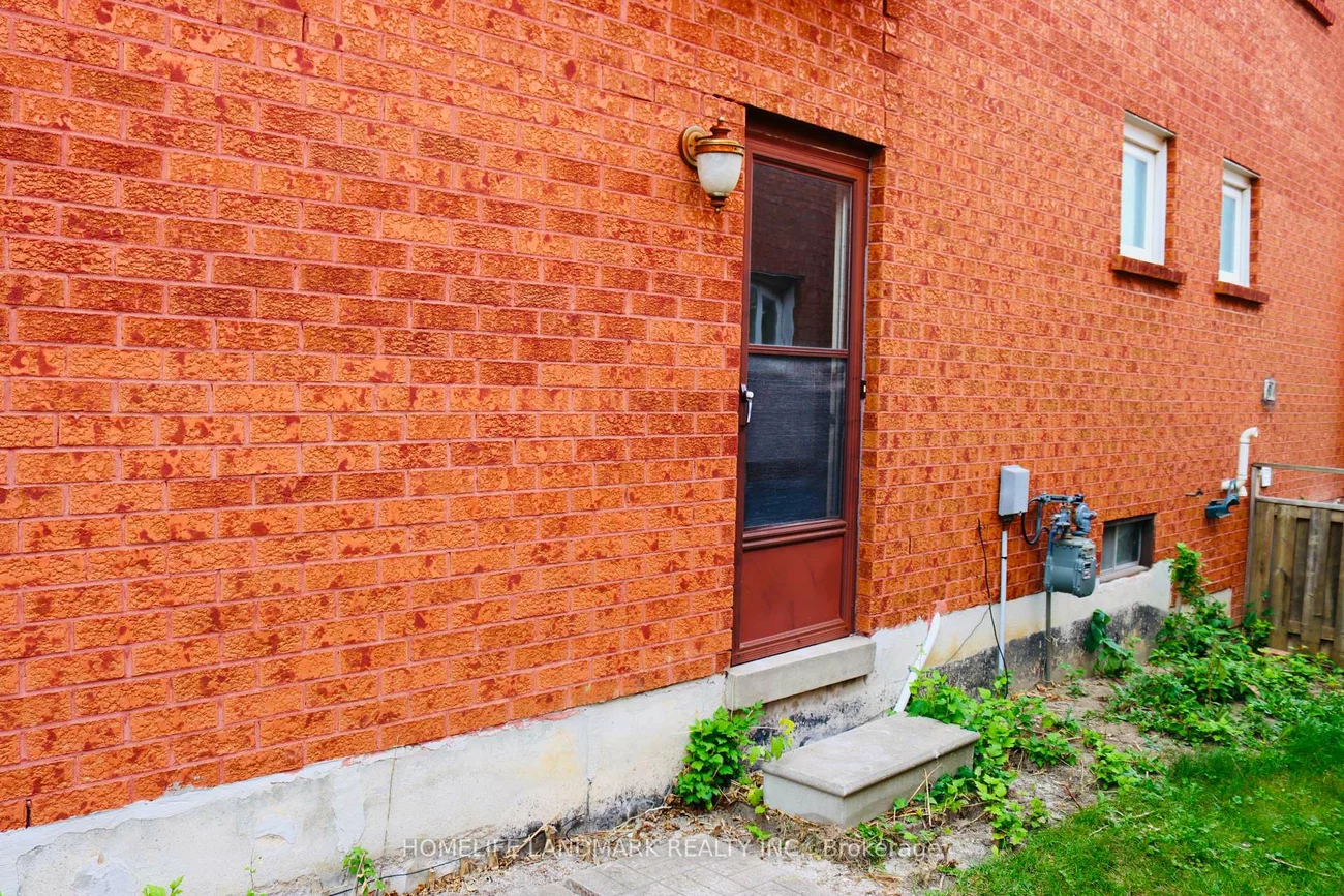 121, Harmonia, West Woodbridge, Vaughan