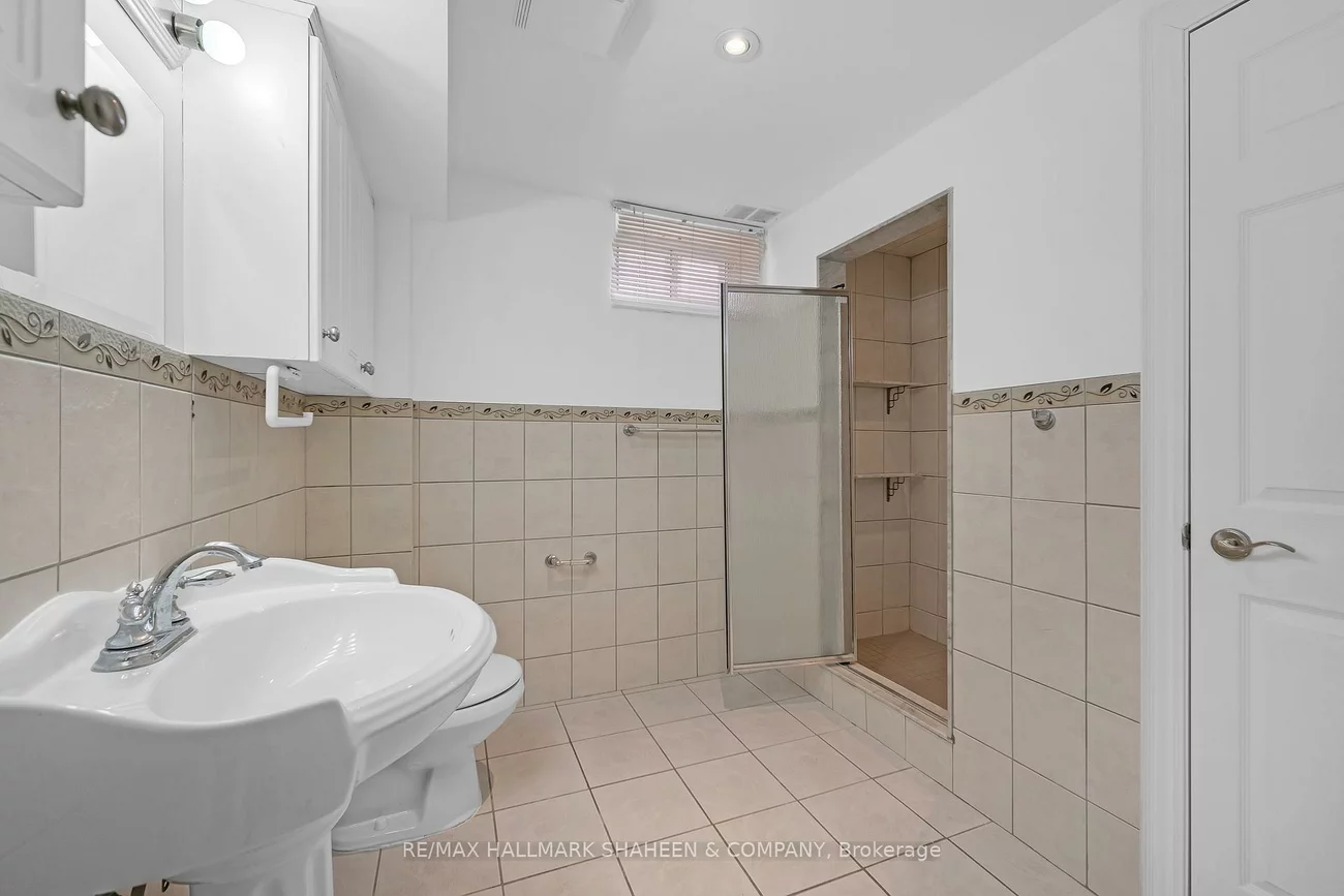 24, Glenvilla, East Woodbridge, Vaughan