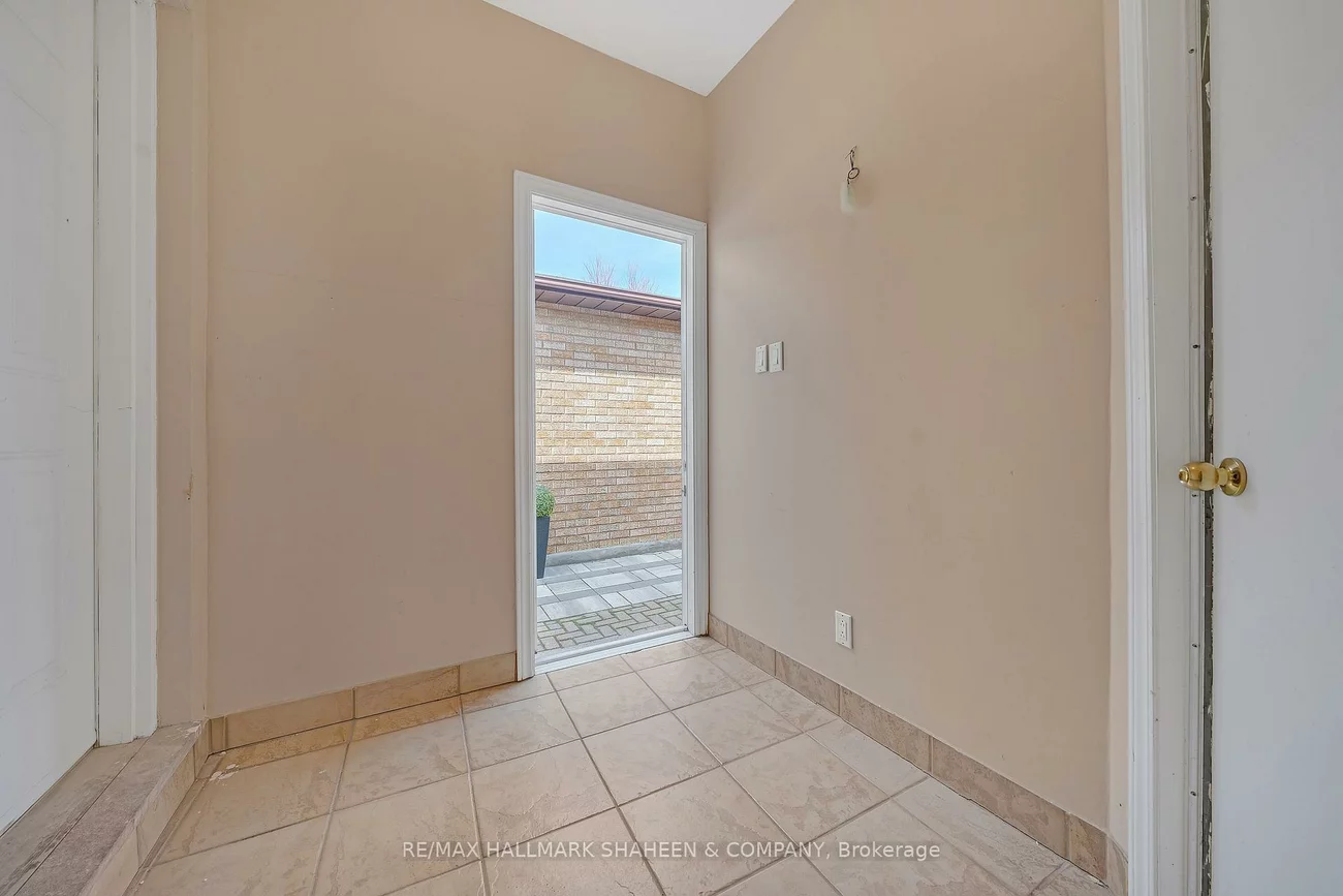 24, Glenvilla, East Woodbridge, Vaughan