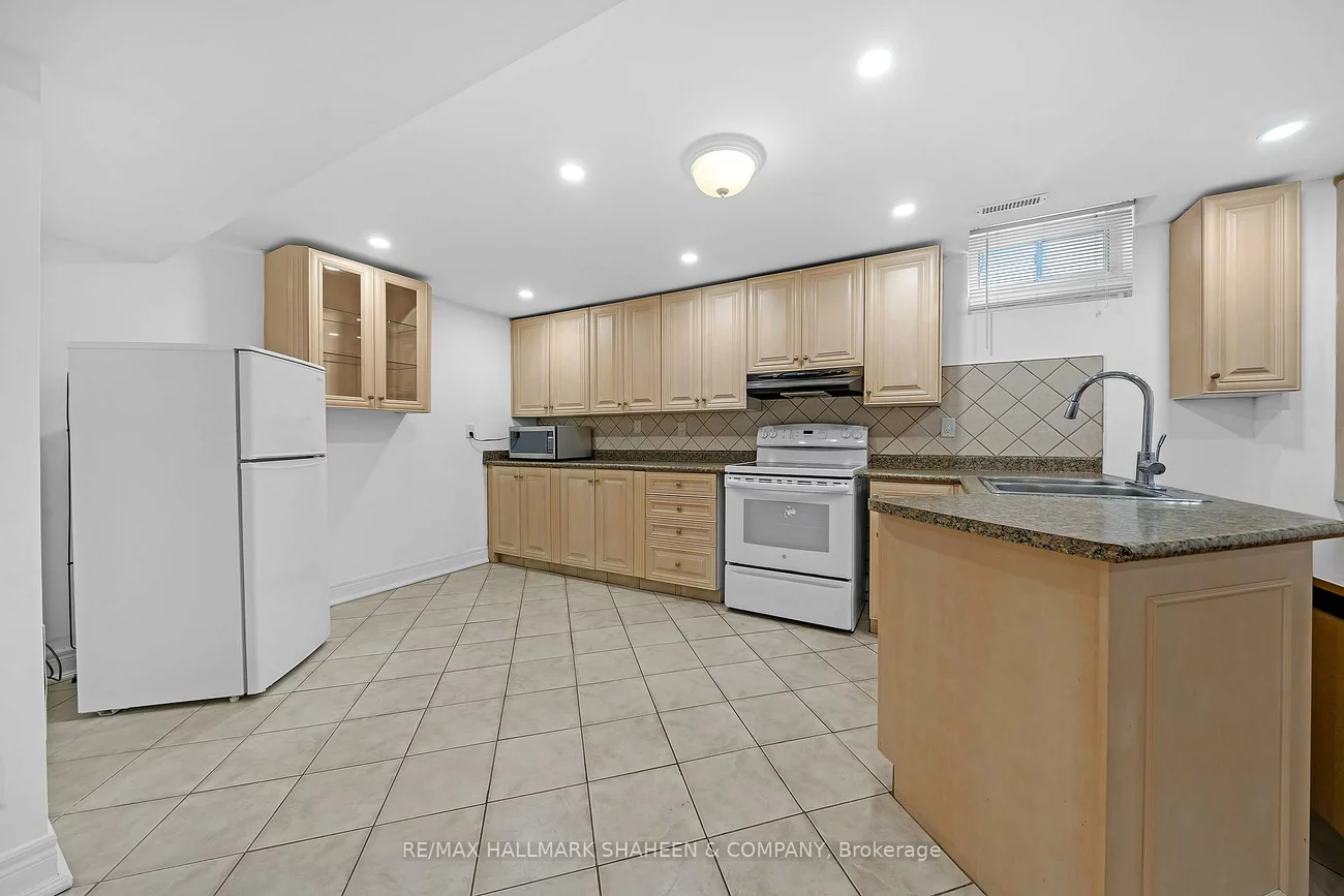 24, Glenvilla, East Woodbridge, Vaughan