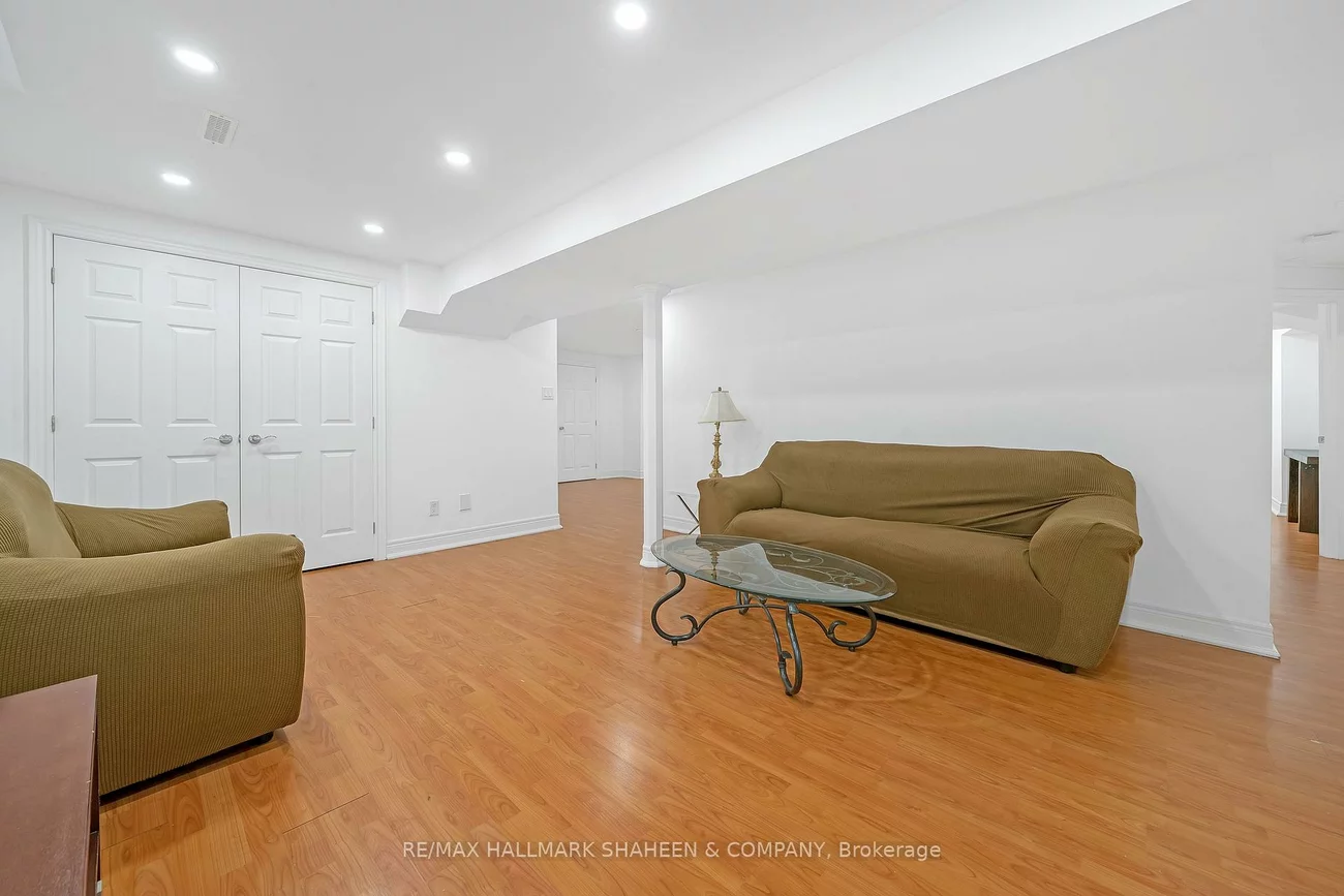 24, Glenvilla, East Woodbridge, Vaughan