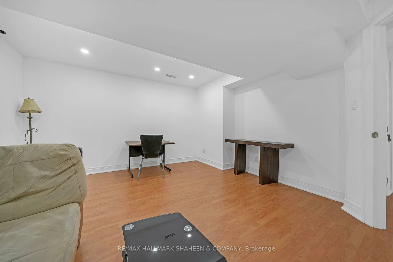 24, Glenvilla, East Woodbridge, Vaughan