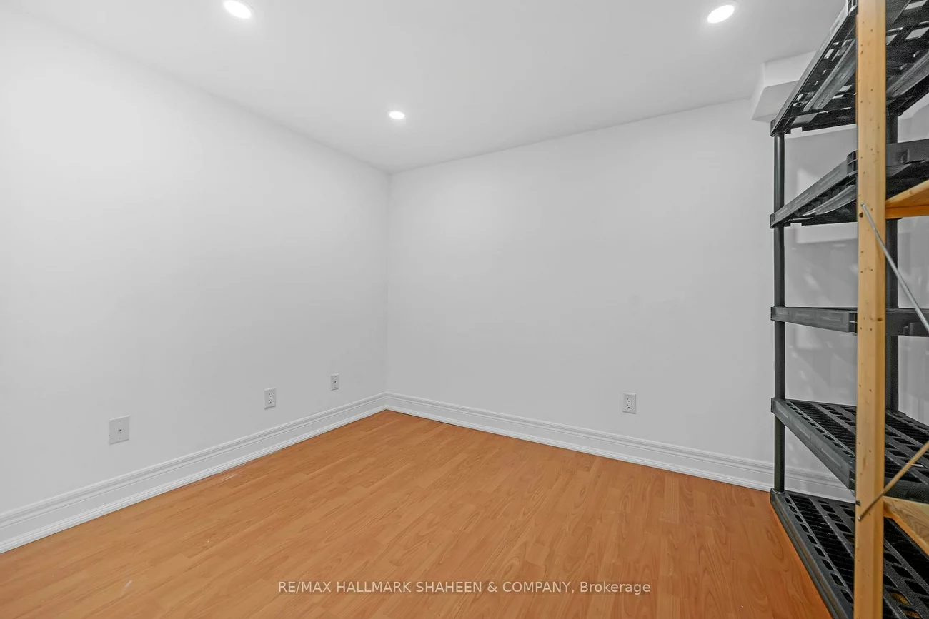 24, Glenvilla, East Woodbridge, Vaughan