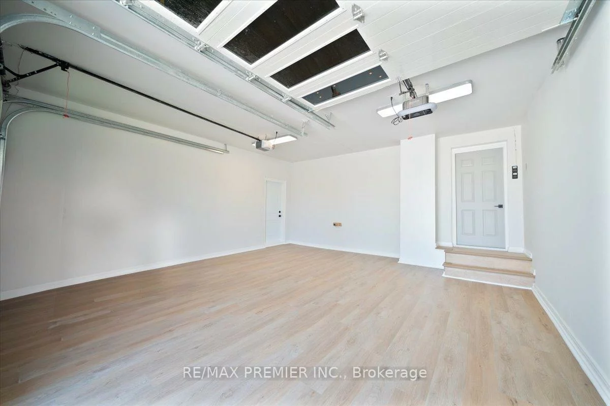 157, Jeanne, East Woodbridge, Vaughan
