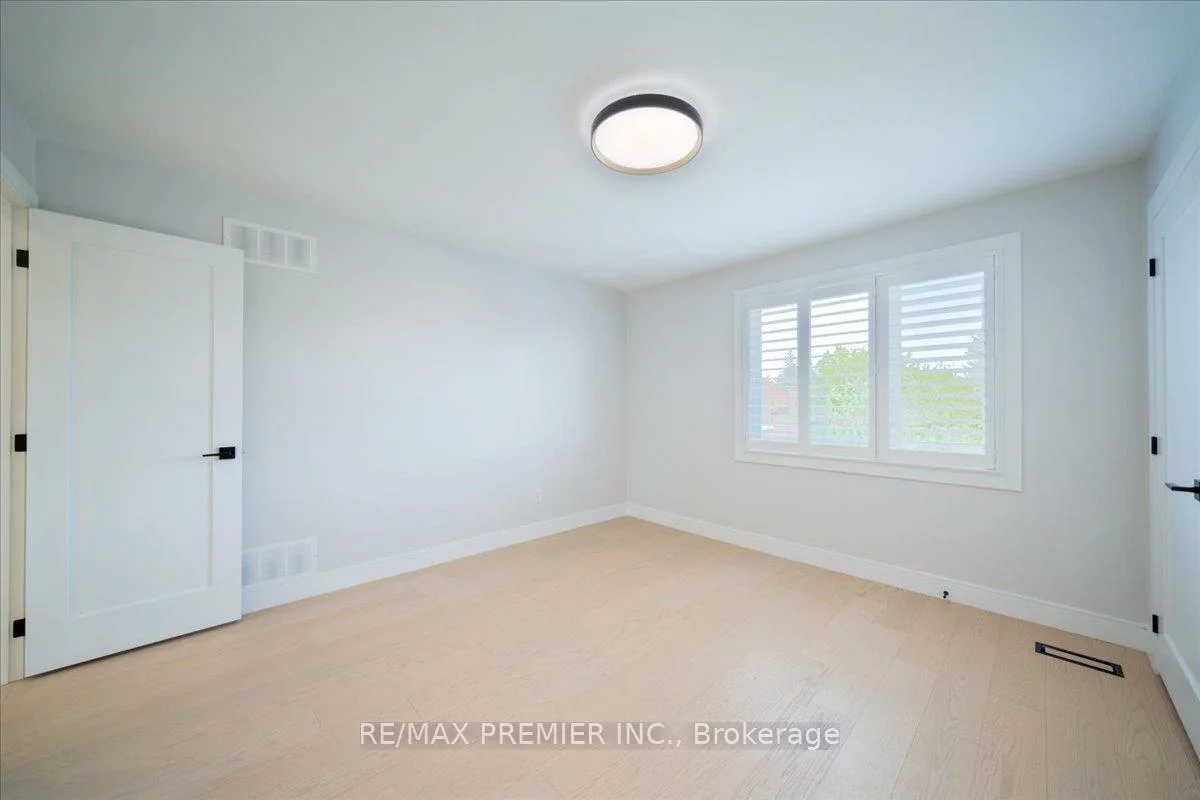 157, Jeanne, East Woodbridge, Vaughan