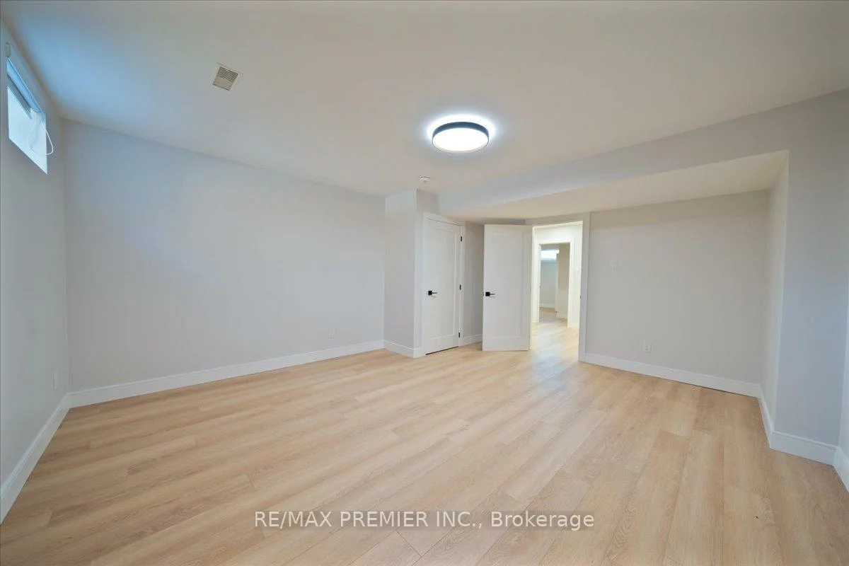 157, Jeanne, East Woodbridge, Vaughan