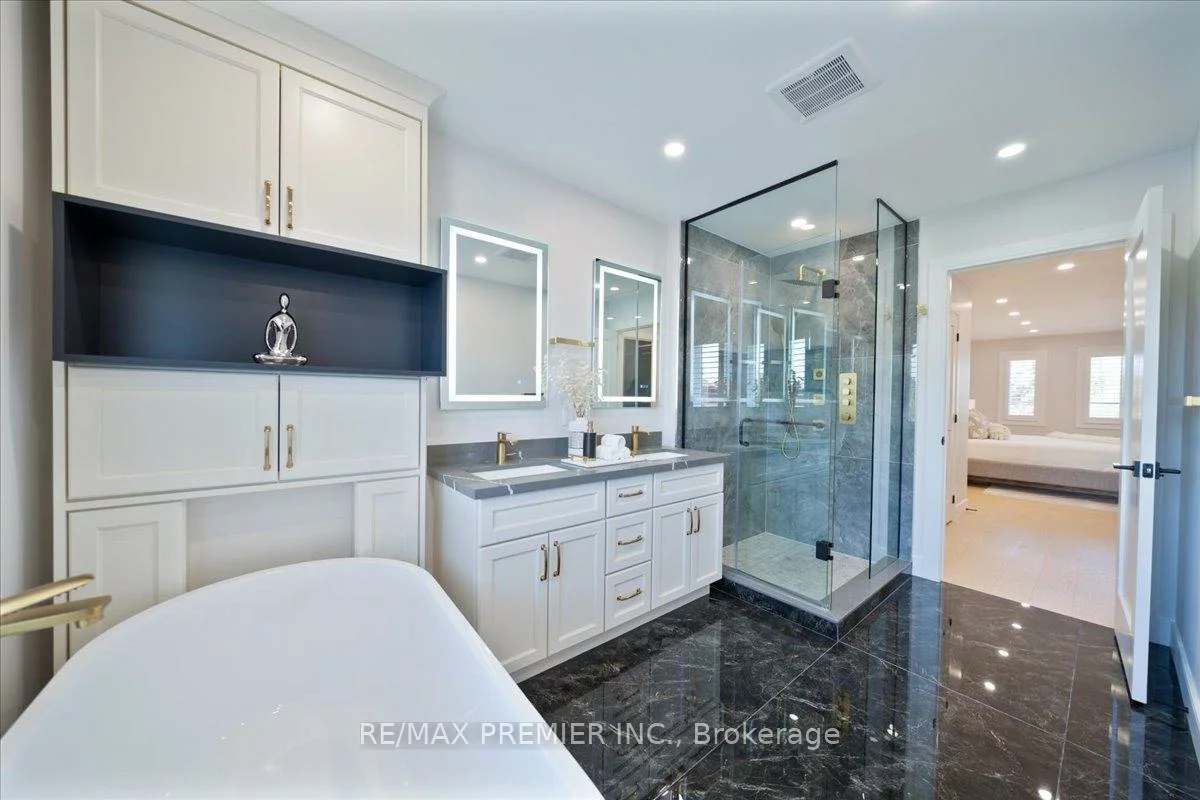 157, Jeanne, East Woodbridge, Vaughan