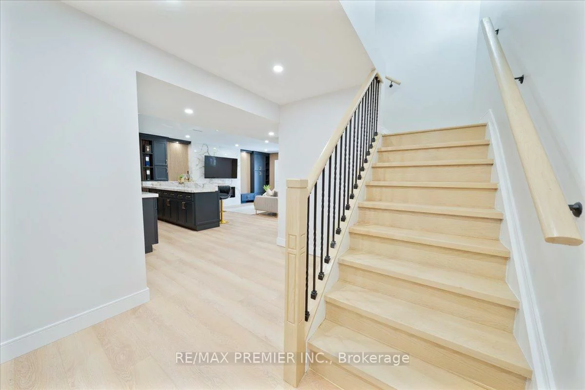 157, Jeanne, East Woodbridge, Vaughan