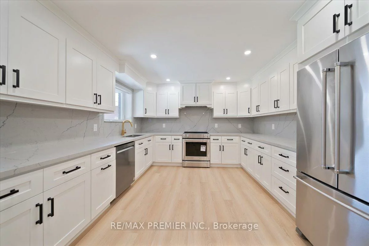 157, Jeanne, East Woodbridge, Vaughan