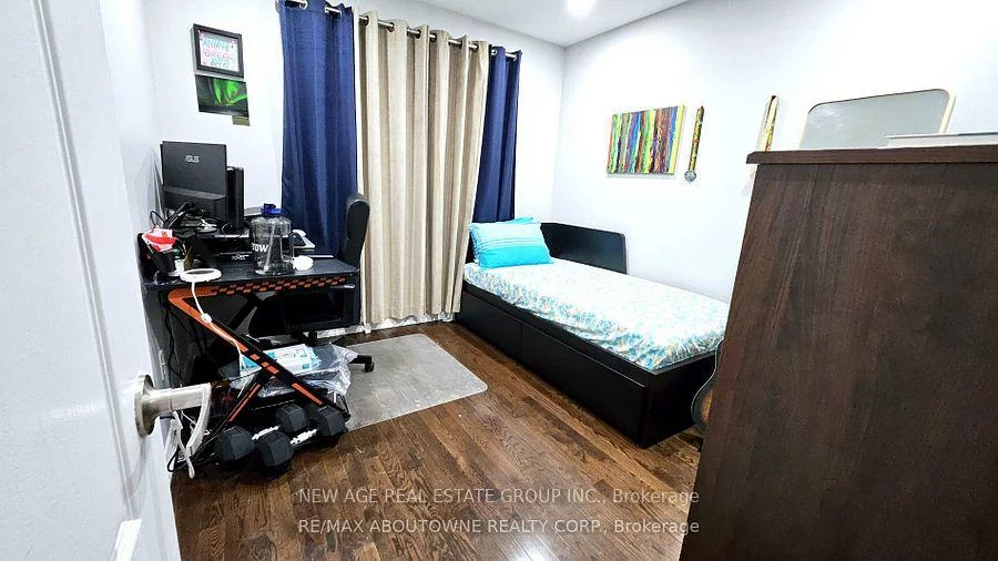 42, Ozner, Vellore Village, Vaughan
