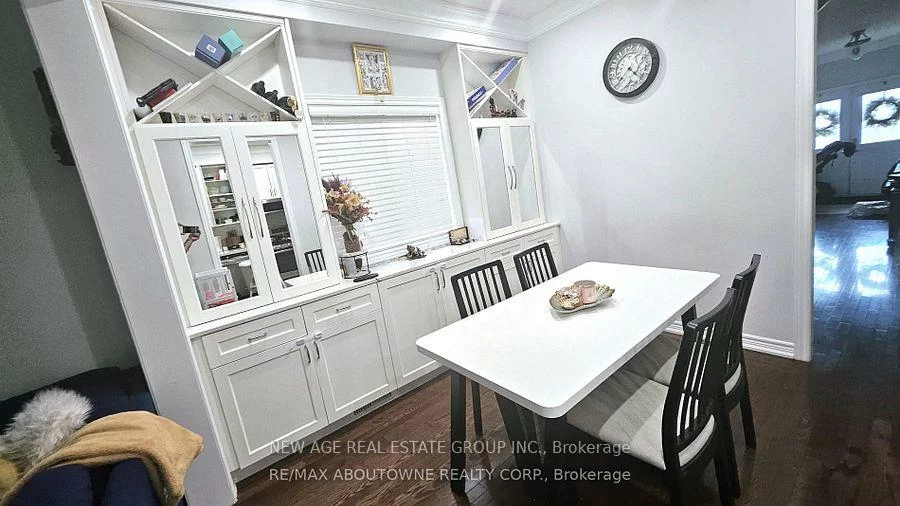 42, Ozner, Vellore Village, Vaughan