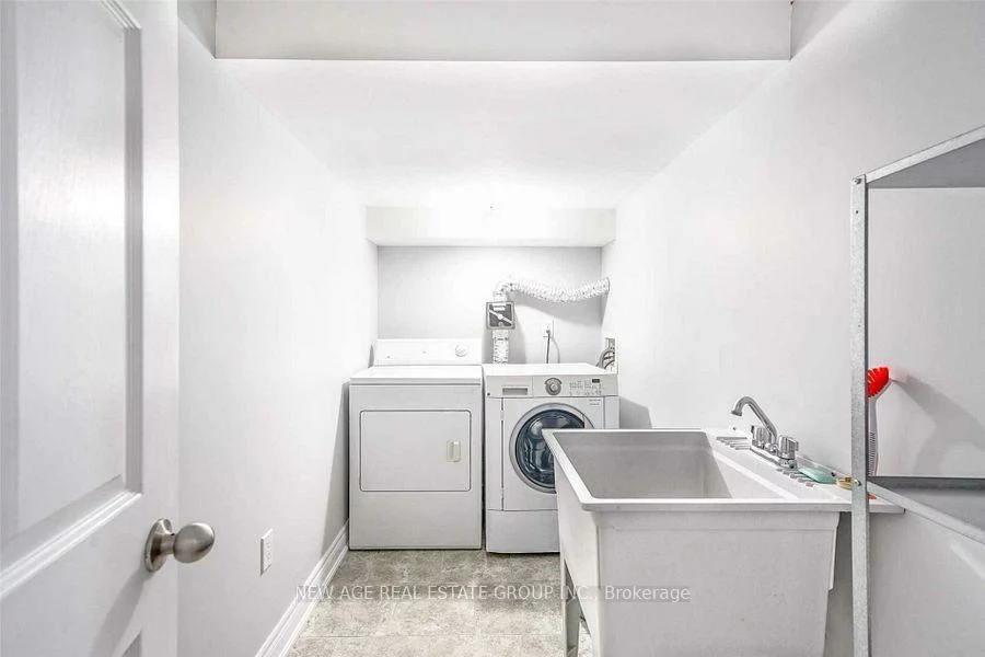 42, Ozner, Vellore Village, Vaughan