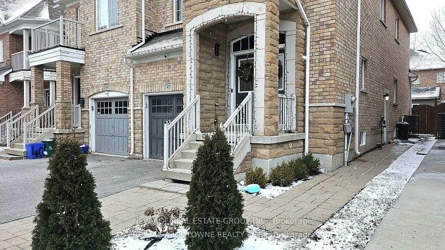 42, Ozner, Vellore Village, Vaughan