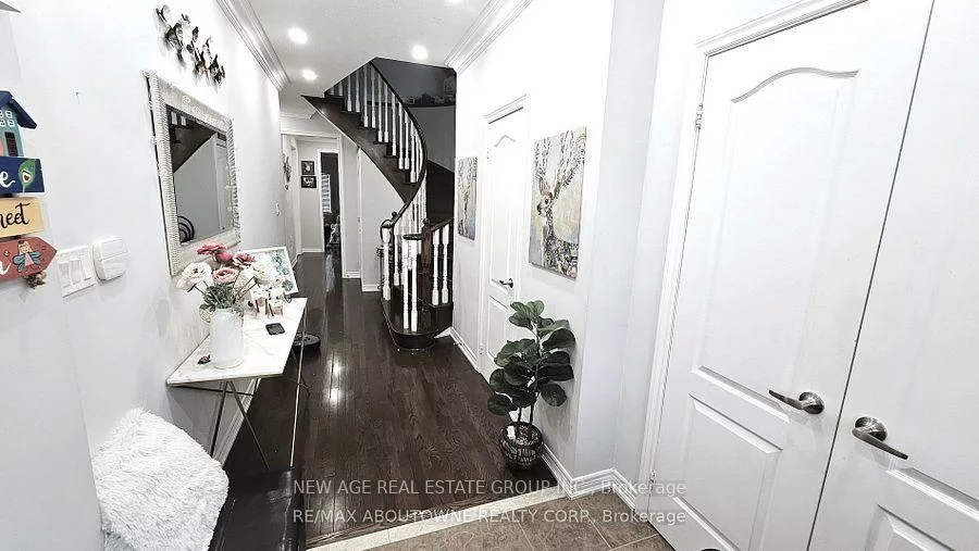 42, Ozner, Vellore Village, Vaughan