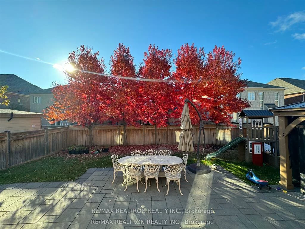 41, Woodgate Pines, Kleinburg, Vaughan