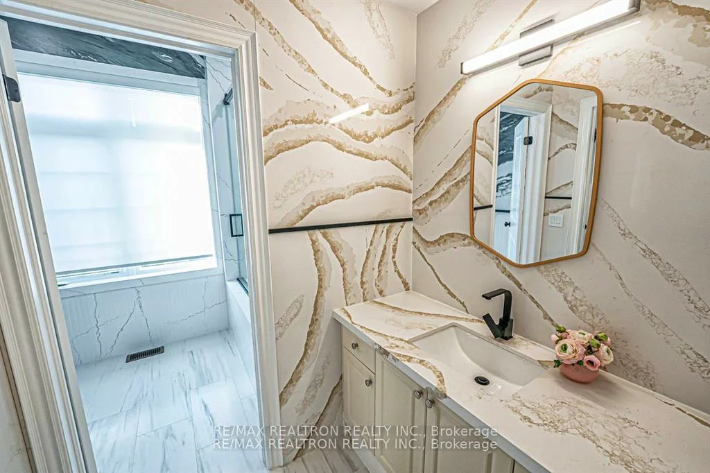 41, Woodgate Pines, Kleinburg, Vaughan