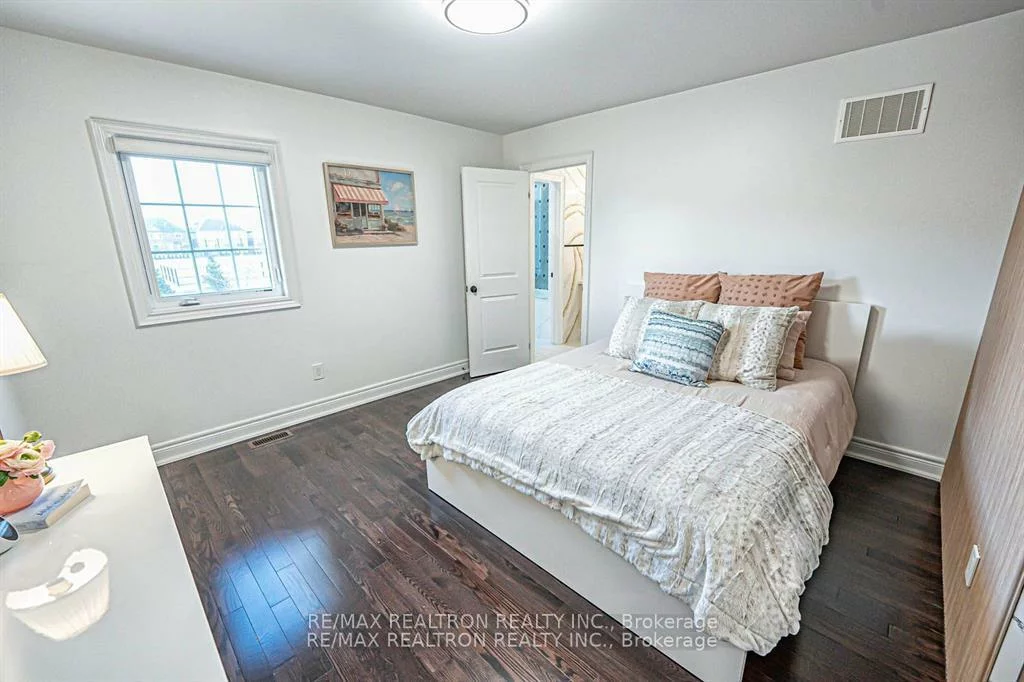41, Woodgate Pines, Kleinburg, Vaughan