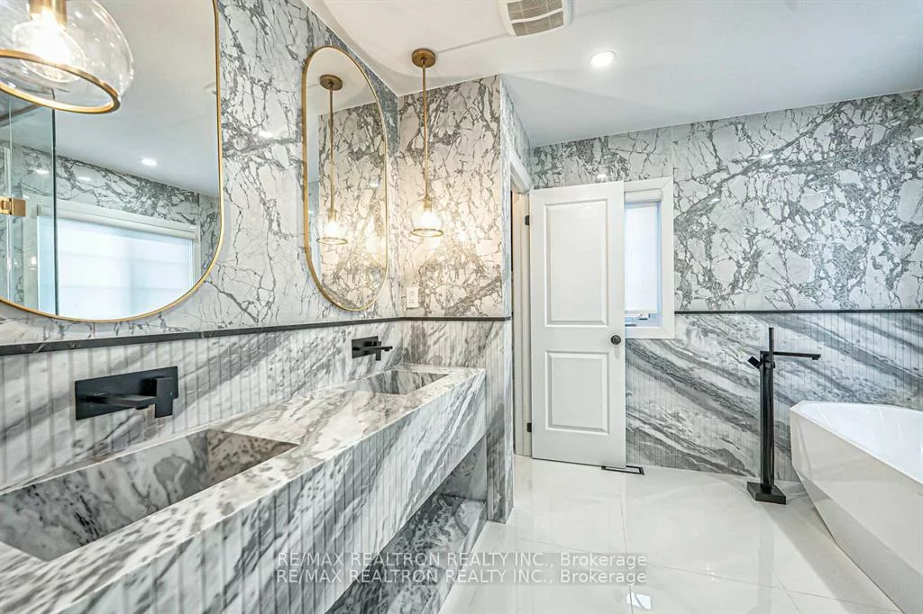 41, Woodgate Pines, Kleinburg, Vaughan